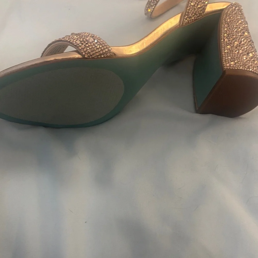 Betsey Johnson Gold and Teal Sandals 9.5 great for prom, wedding, formals - Picture 4 of 5